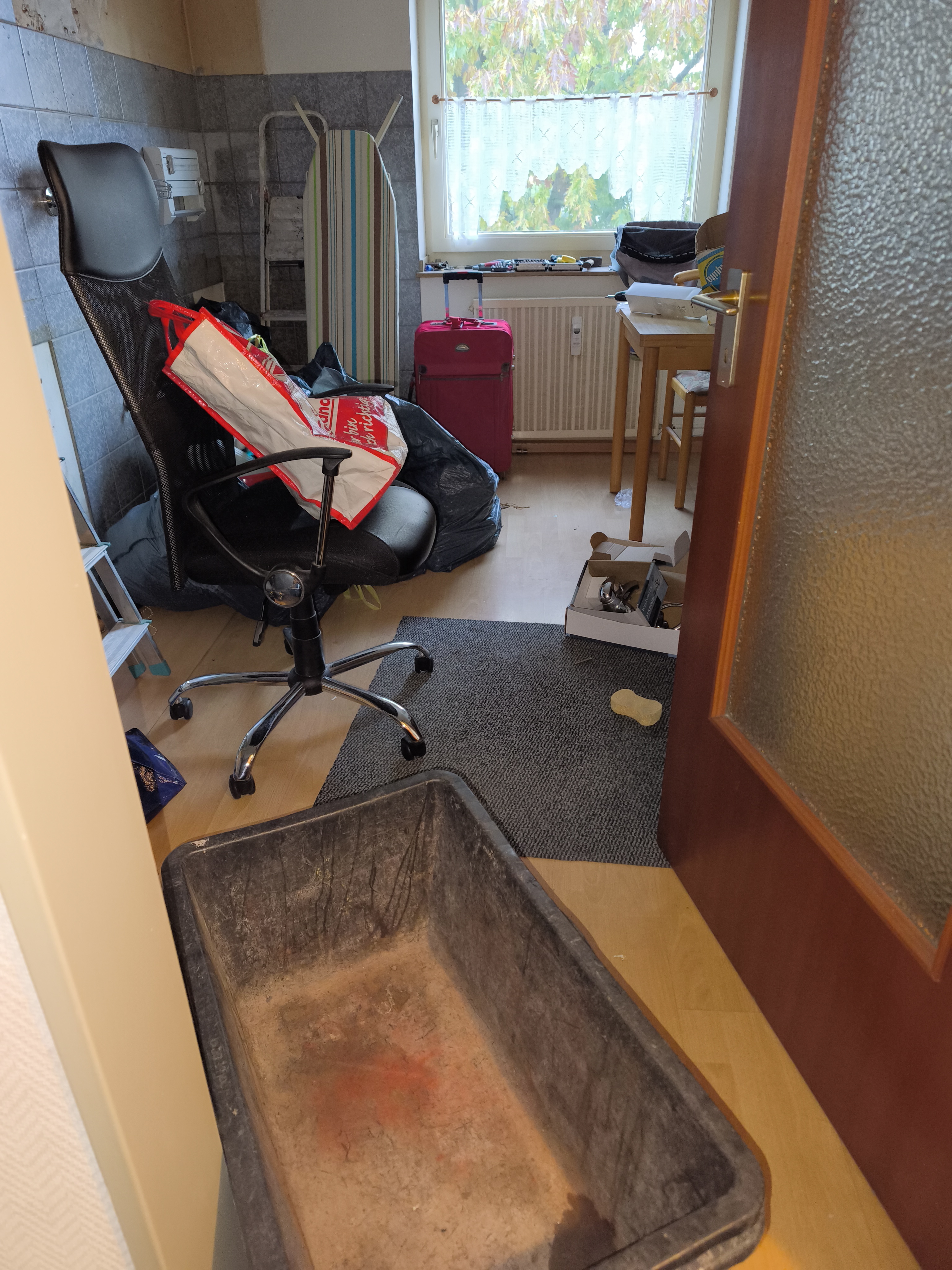 Küche vor der Entrümpelung